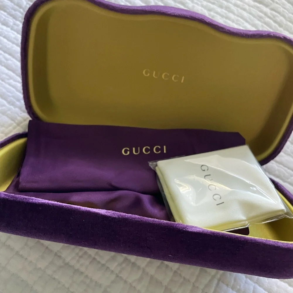 Gucci Sunglass Case - Picture 3 of 6